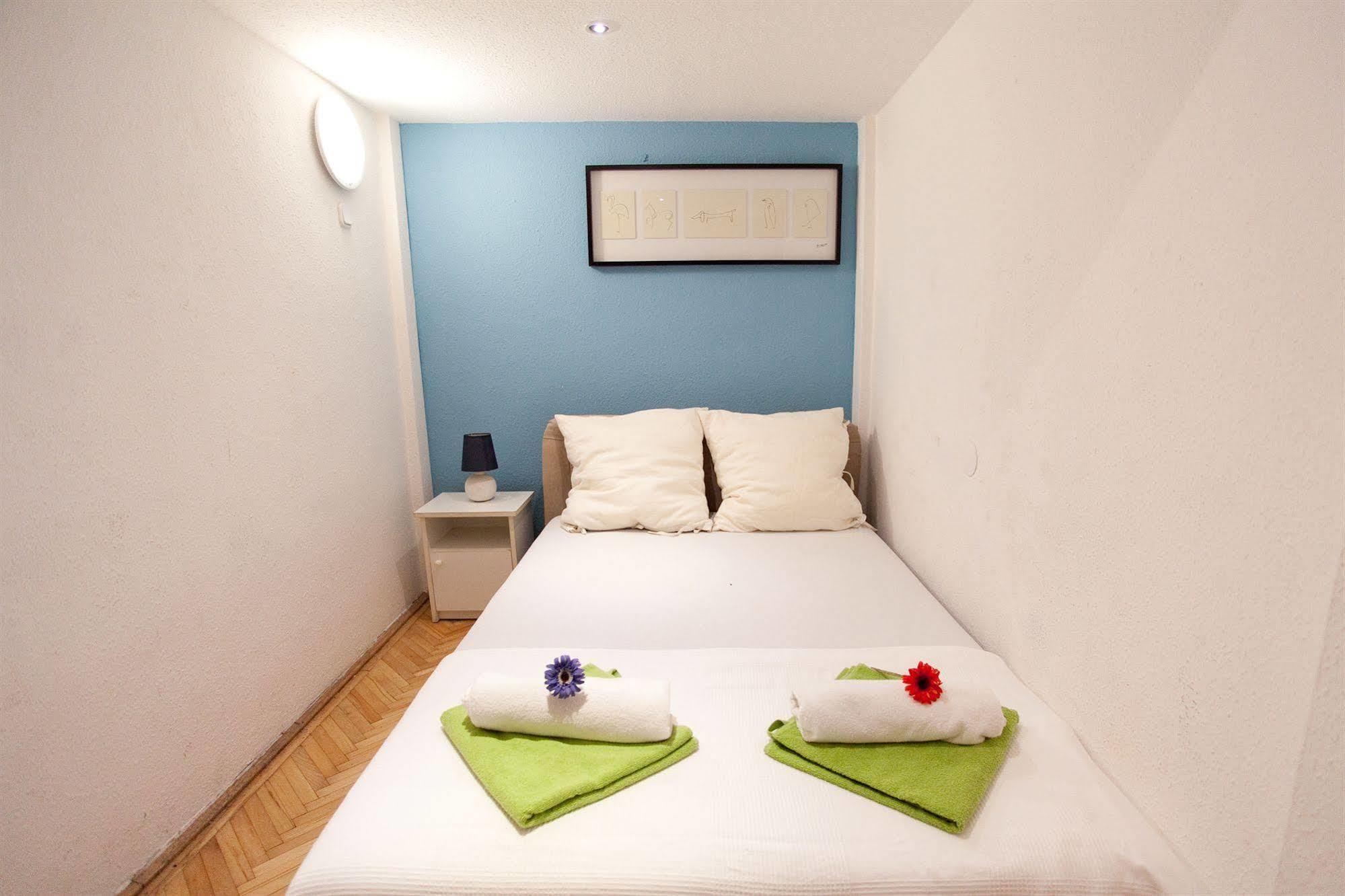 Budapest Easy Flat Opera Extérieur photo
